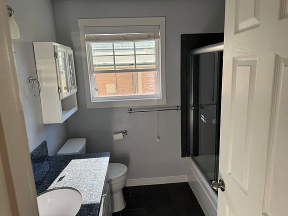 3rd image of 4218 NE Meadow Ln