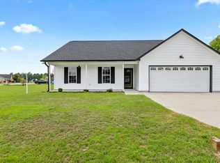 201 Chandler Simpson Ct, Beulaville, NC 28518