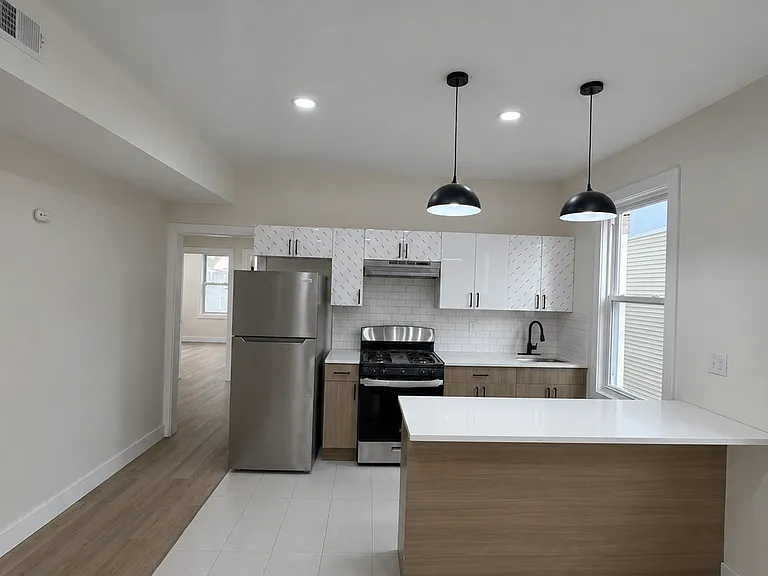 178 Hobson St #1 — Photo 8