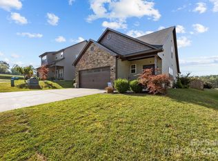 65 Mallard Run Dr, Arden, NC 28704