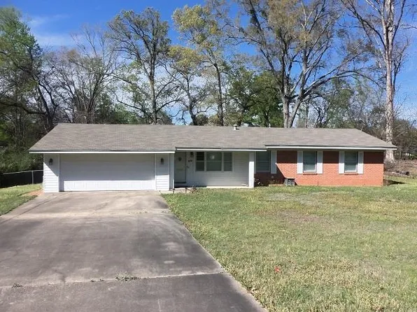 521 Camp St, Kilgore, TX 75662