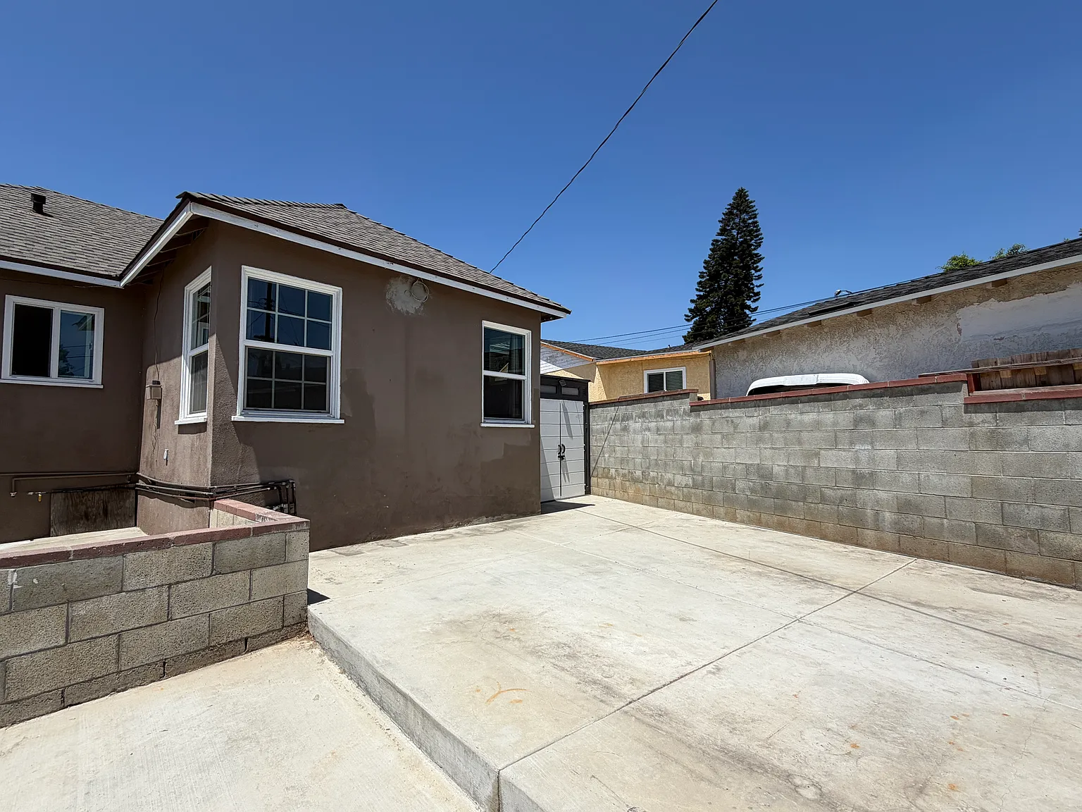 3 bed, 1062 sqft, $3,000 — Photo 3