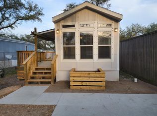 512 N Doughty St, Rockport, TX 78382