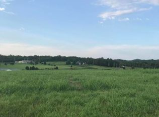 000 Everhart Rd, Tellico Plains, TN 37385