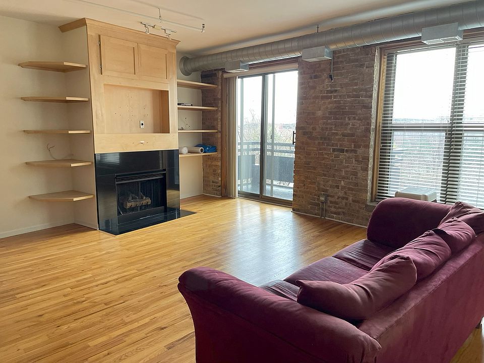1st image of 1735 W Diversey Pkwy