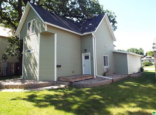 620 9th St, Sibley, IA 51249