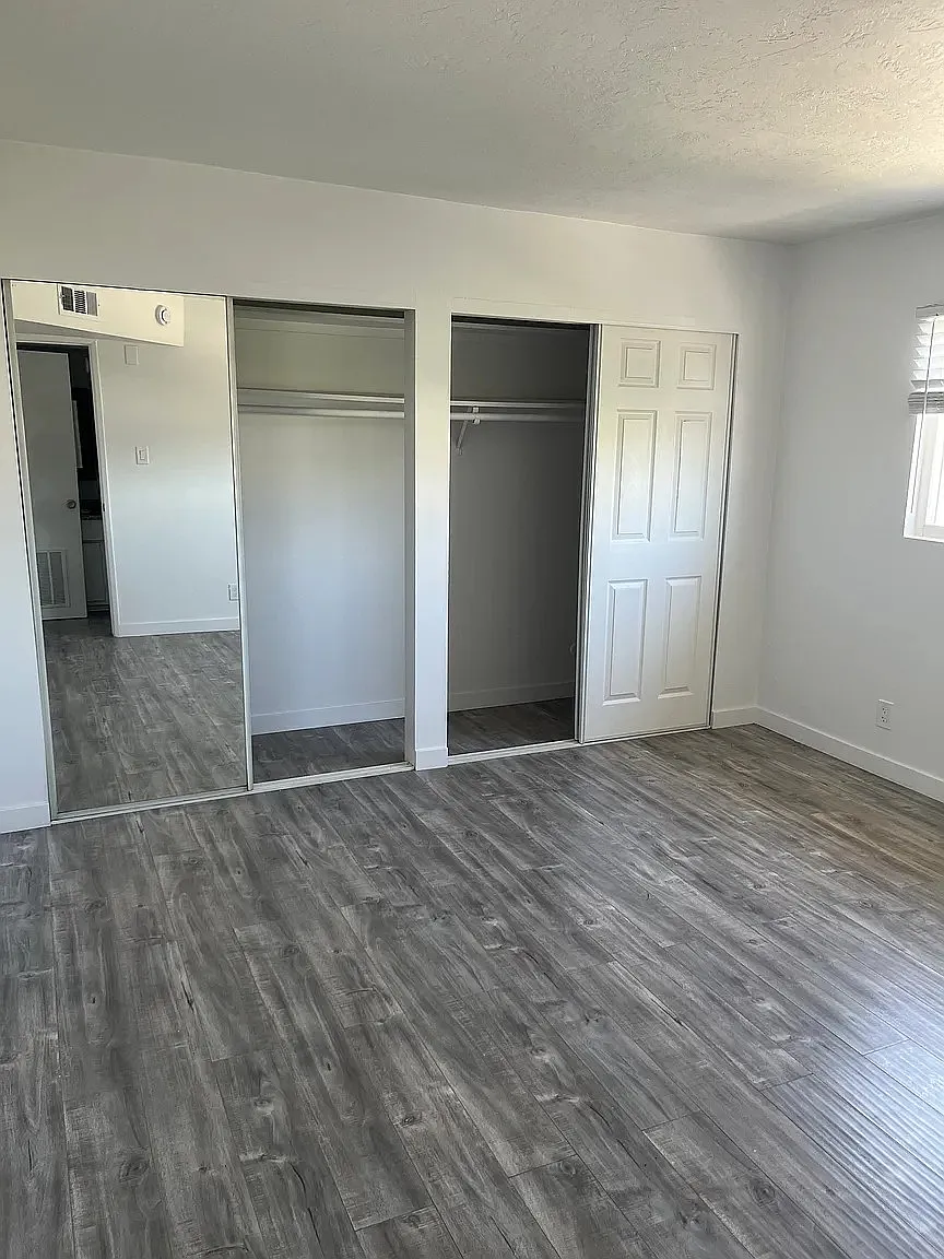 7319 Sepulveda Blvd — Photo 3