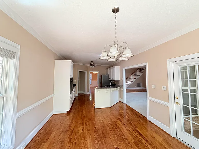 1605 Jamestown Ave — Photo 13