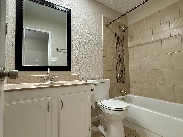 435 Clear Creek Ln — Photo 13