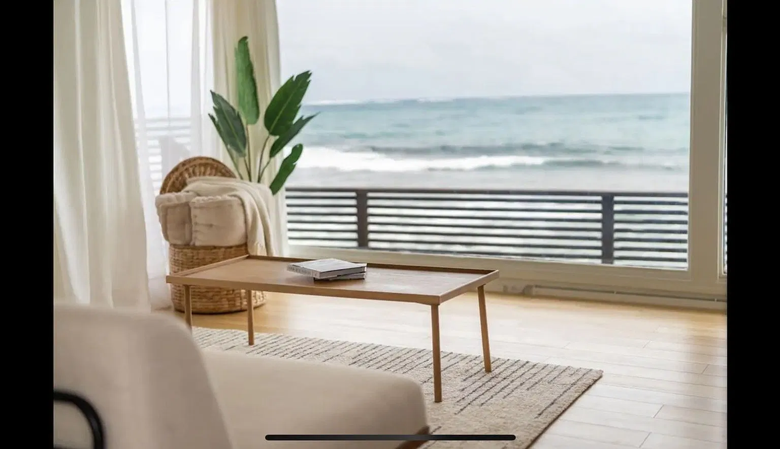 Fully Furnished Oceanfront Home on Oahu's North Shore - $4,100/mo - Available 12/1 — Photo 2