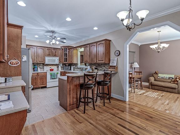 2nd image of 517 Kailors Cove Cir