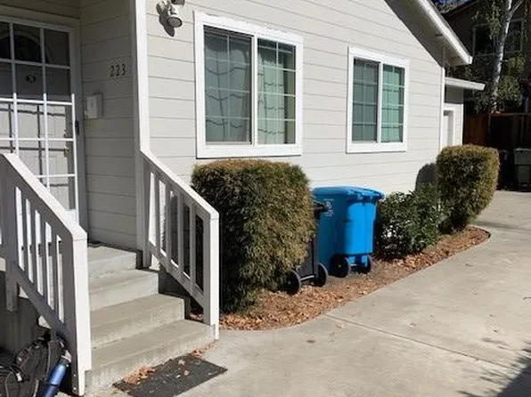 223 Park St, Redwood City, CA 94061