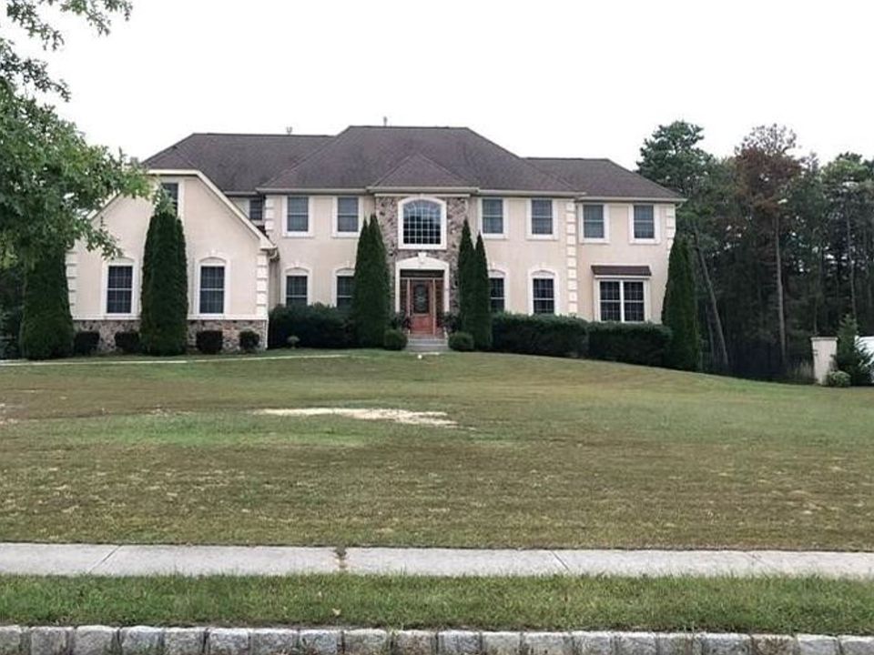 1st image of 65 Marshall Dr