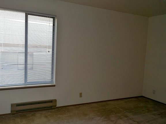 5th image of 2405 NW 67th St Unit 202