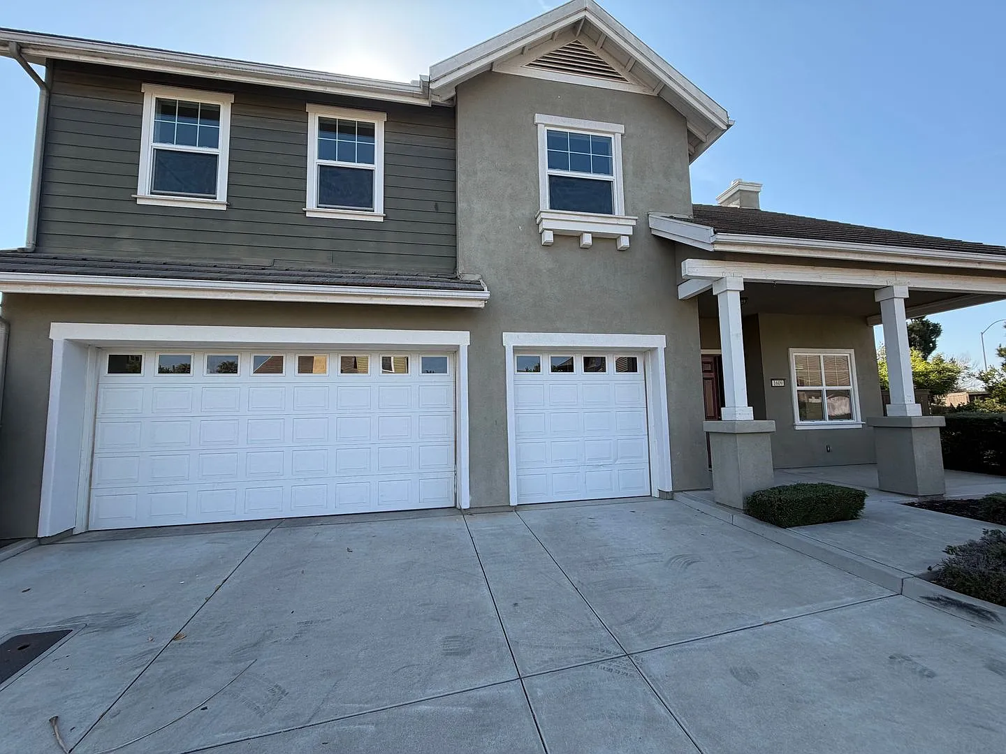 4Bed/3Bath Charming Home in Gated Community 1609 Barolo St, Santa Maria — Photo 1