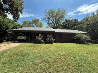 928 Vz County Road 3828, Wills Point, TX 75169