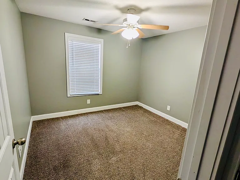 745 Inver Ln — Photo 18
