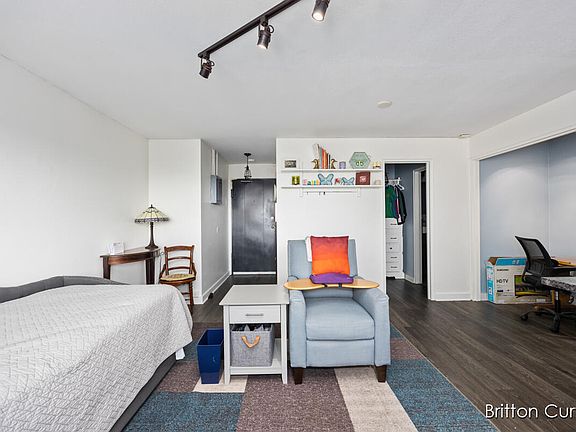 4th image of 505 Cherry St SE APT 514