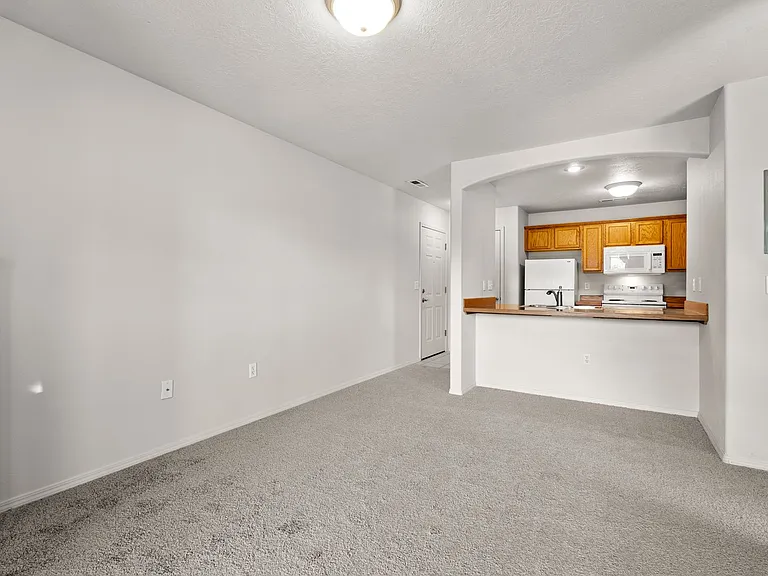 2 Bed/1 Bath in 55+ Independent Living Community — Photo 8