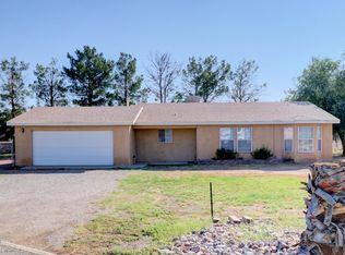 910 Lark Pl, Las Cruces, NM 88007