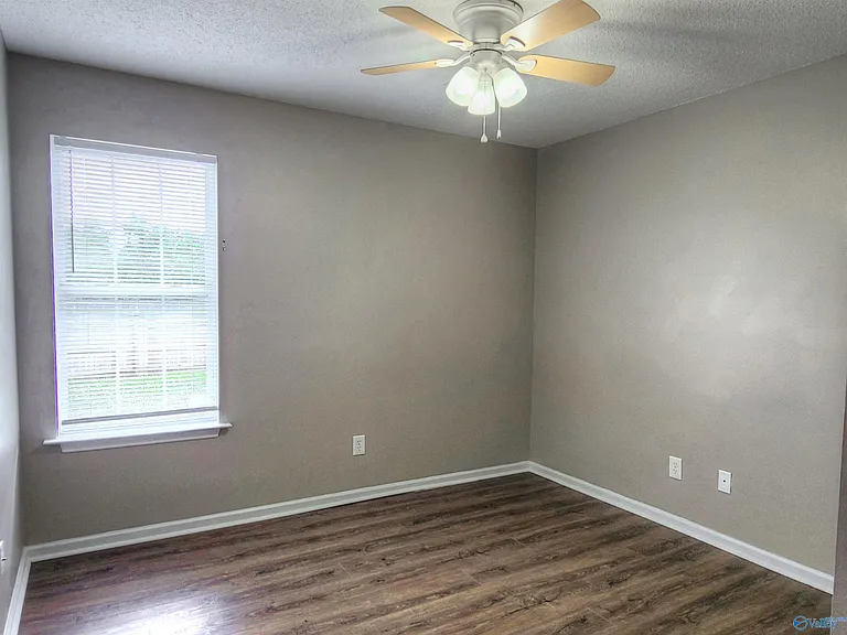 241 Misty Cove Ct — Photo 12