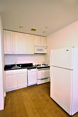 Rented by GTM Property Group  | media 17