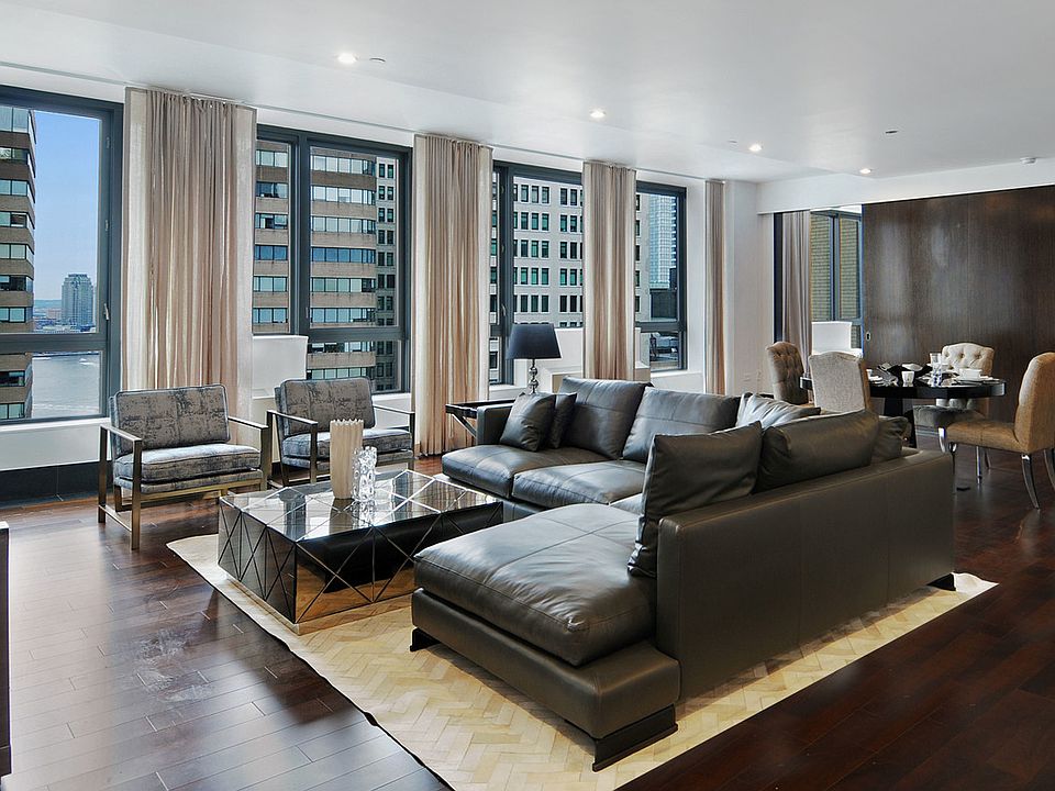 1st image of 40 Broad St Ph 4C