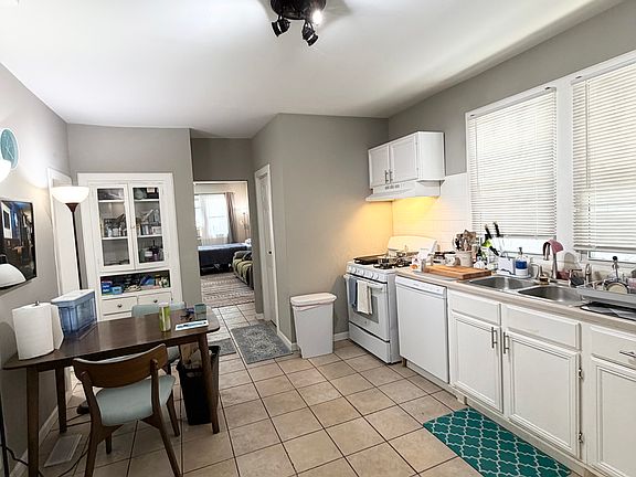 5th image of 1336 W Cullerton St #1