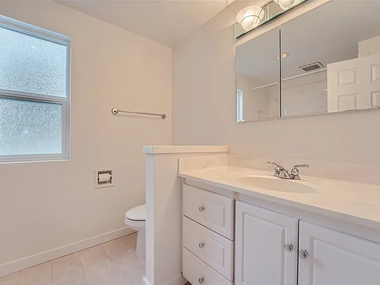 17308 NE 13th Pl — Photo 17