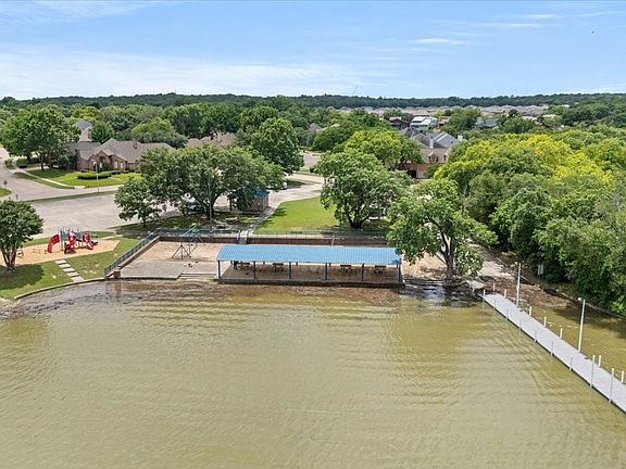 4th image of 1300 Oak Harbor Blvd