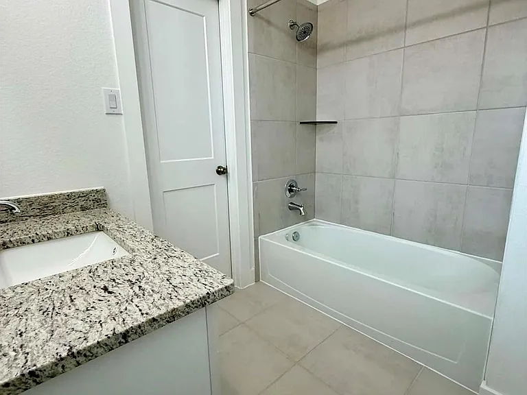 1539 Crystal Stream Dr — Photo 25