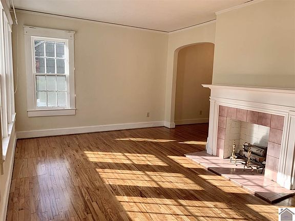 3rd image of 622 Woodland Dr
