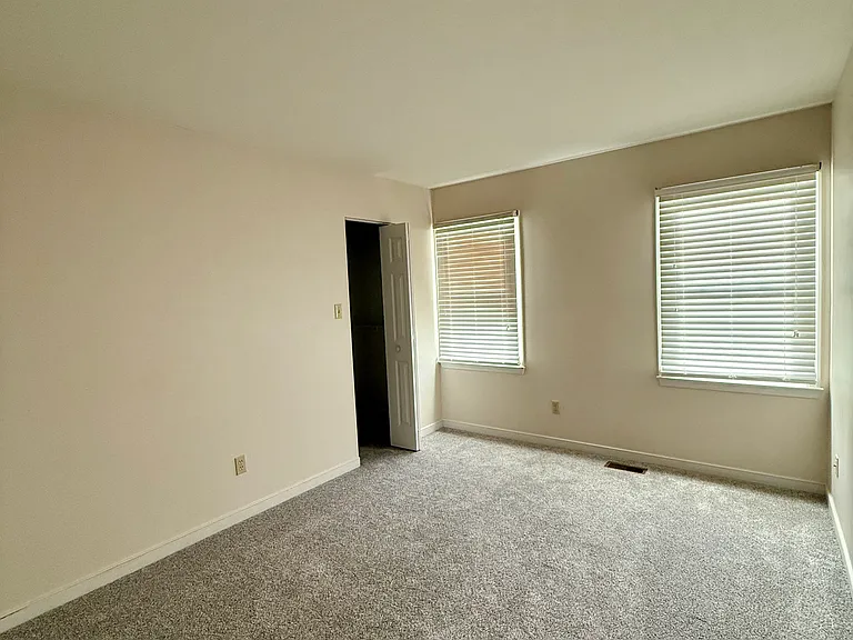 12420 Strangford Pl — Photo 14