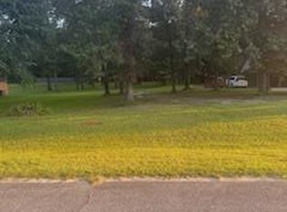 2613 Lonesome Rd, Albany, GA 31721