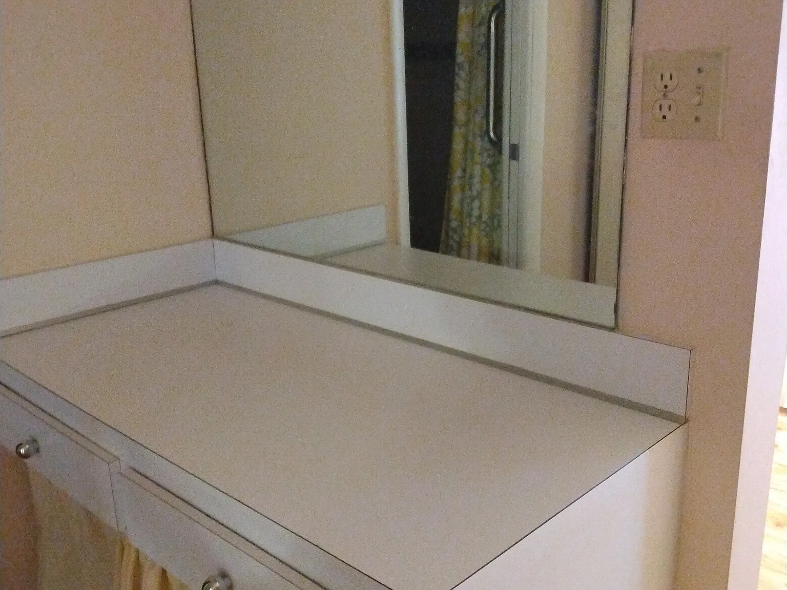 1 bed, 2.5 bath, 1380 sqft, $950 — Photo 3