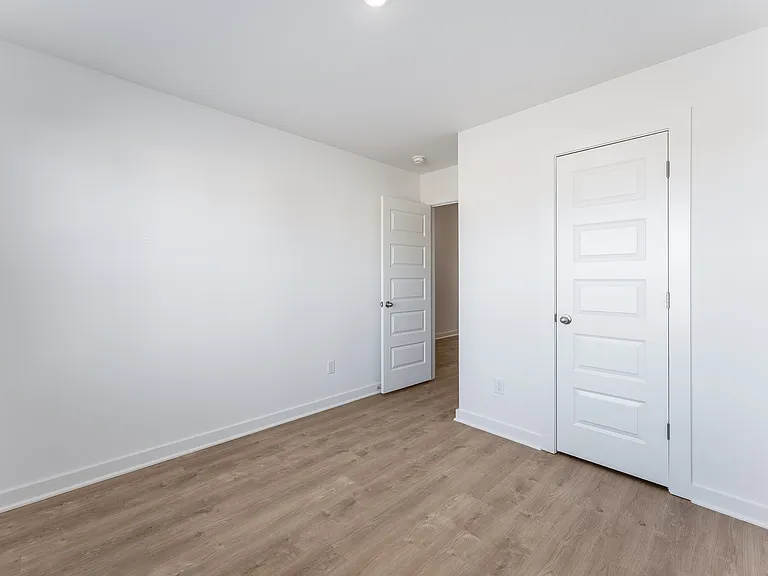 103 S Maroon Ave — Photo 10