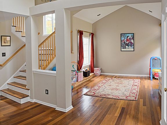 2nd image of 106 Connelly Ave