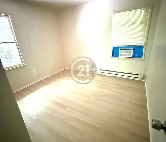 3219 Brest Ave #B — Photo 5