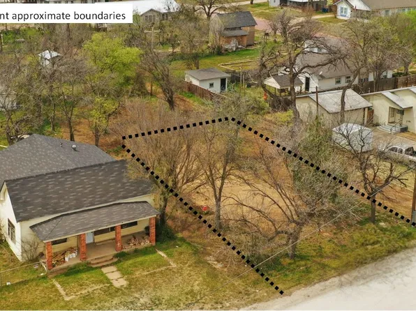 904 Avenue H, Cisco, TX 76437