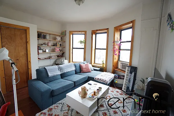 Rented by Rennit Inc. | media 8