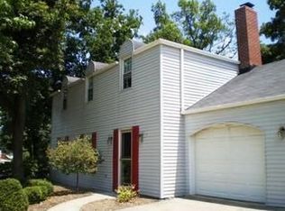 1030 Hickory Rd, Heath, OH 43056