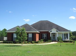 164 Sweetwater Dr, Headland, AL 36345
