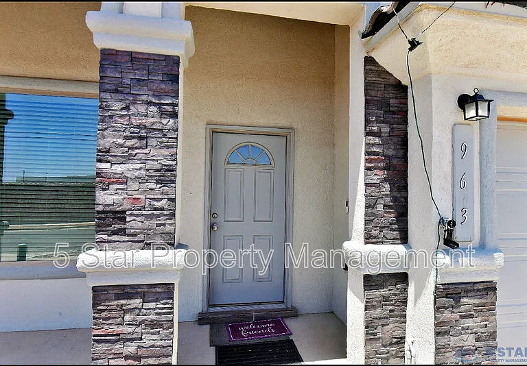 963 Aircoupe Way — Photo 5