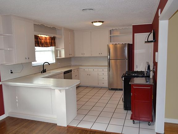 Kitchen (from the dining room)