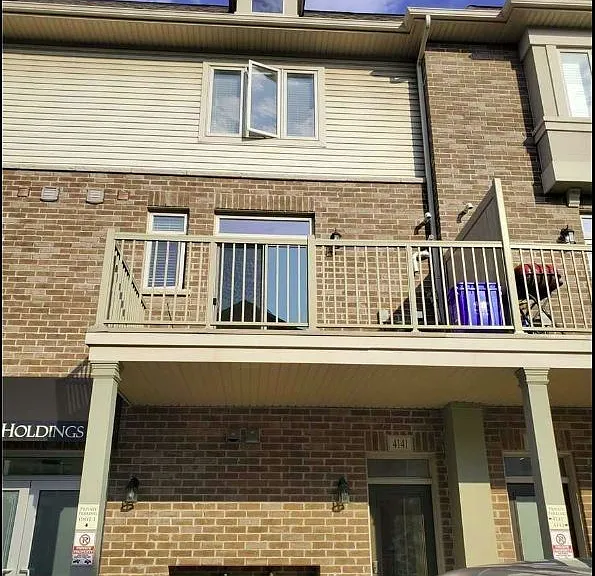 4141 Palermo Cmn — Photo 1