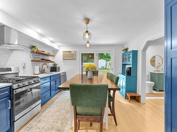 3rd image of 31 Merrimac St Unit 31