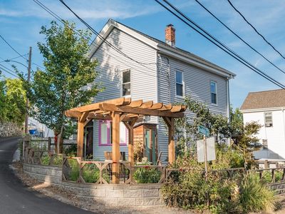 18 Browns Ave, Waltham, MA, 02453