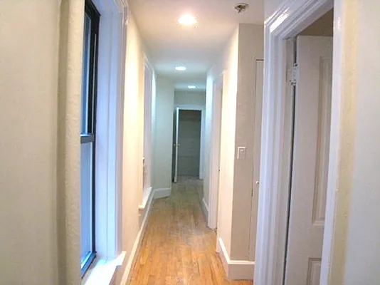 Rented by Metropolitan Equities | media 14