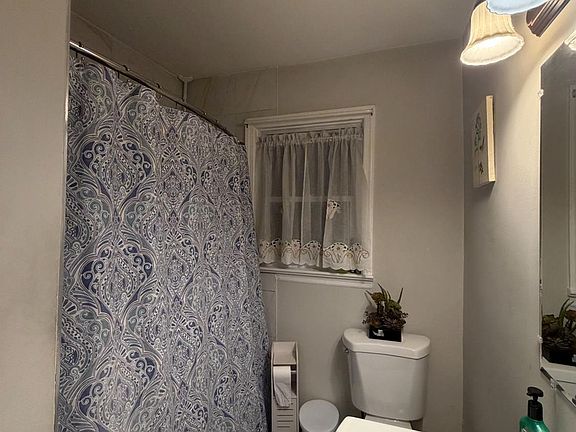 3rd image of 25 Simpson St