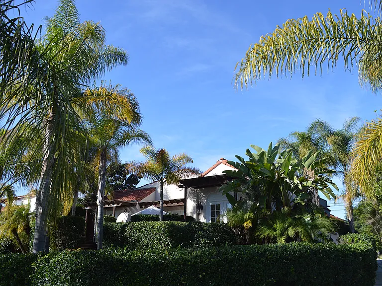 1203 S Rimpau Blvd — Photo 100